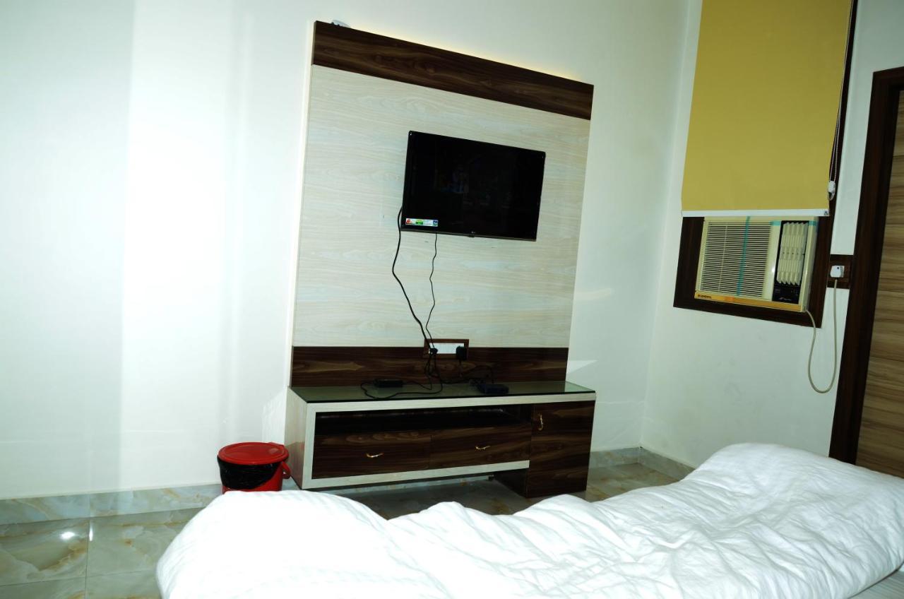 Hotel Paradise Inn Auraiya Εξωτερικό φωτογραφία